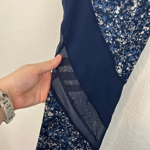 Athleta Sandstone Salutation 7/8 Tight Athletic Leggings in Navy Size Large - Picture 5 of 8